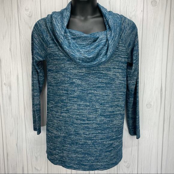 A.n.a turquoise lightweight knit sweater size medium - Picture 1 of 6